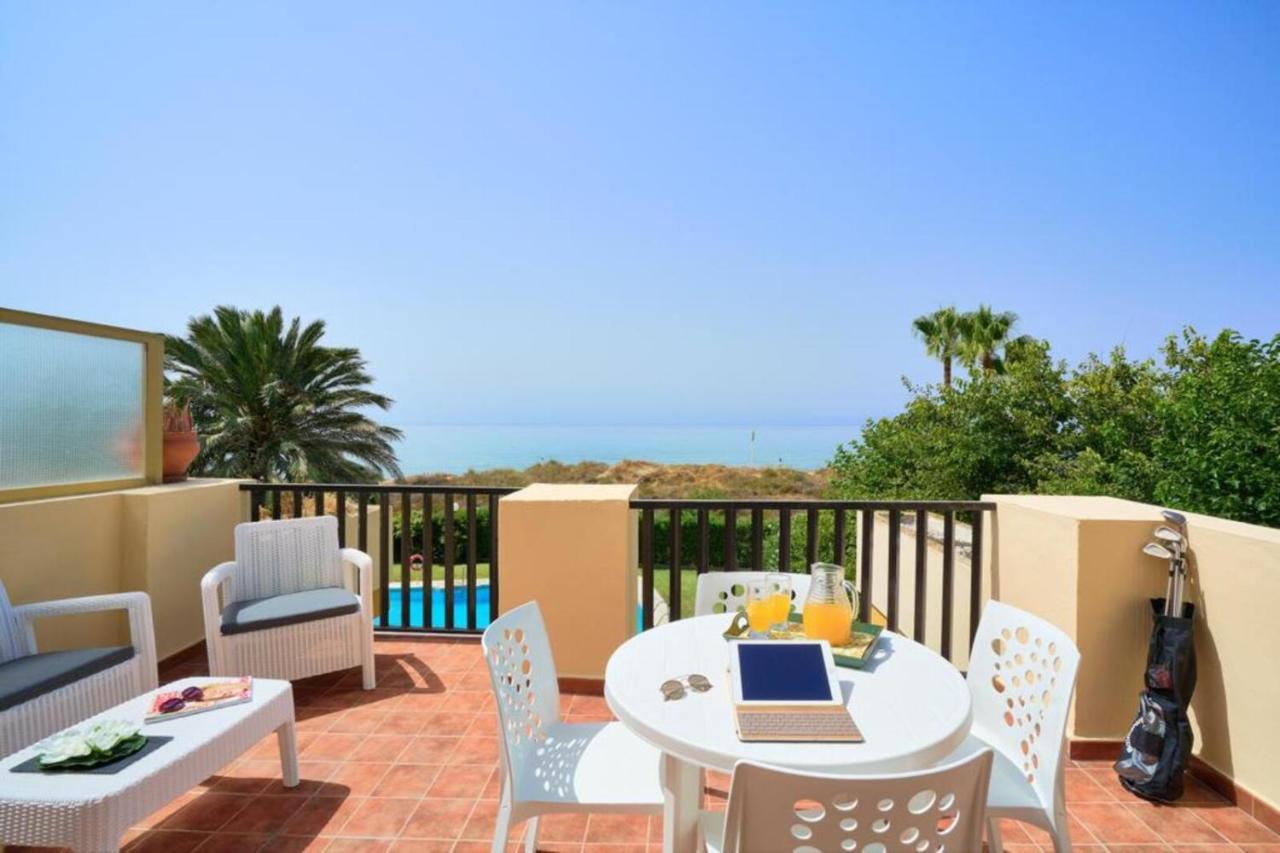 Apartamento Primera Línea De Playa Vistas Al Mar Elviria