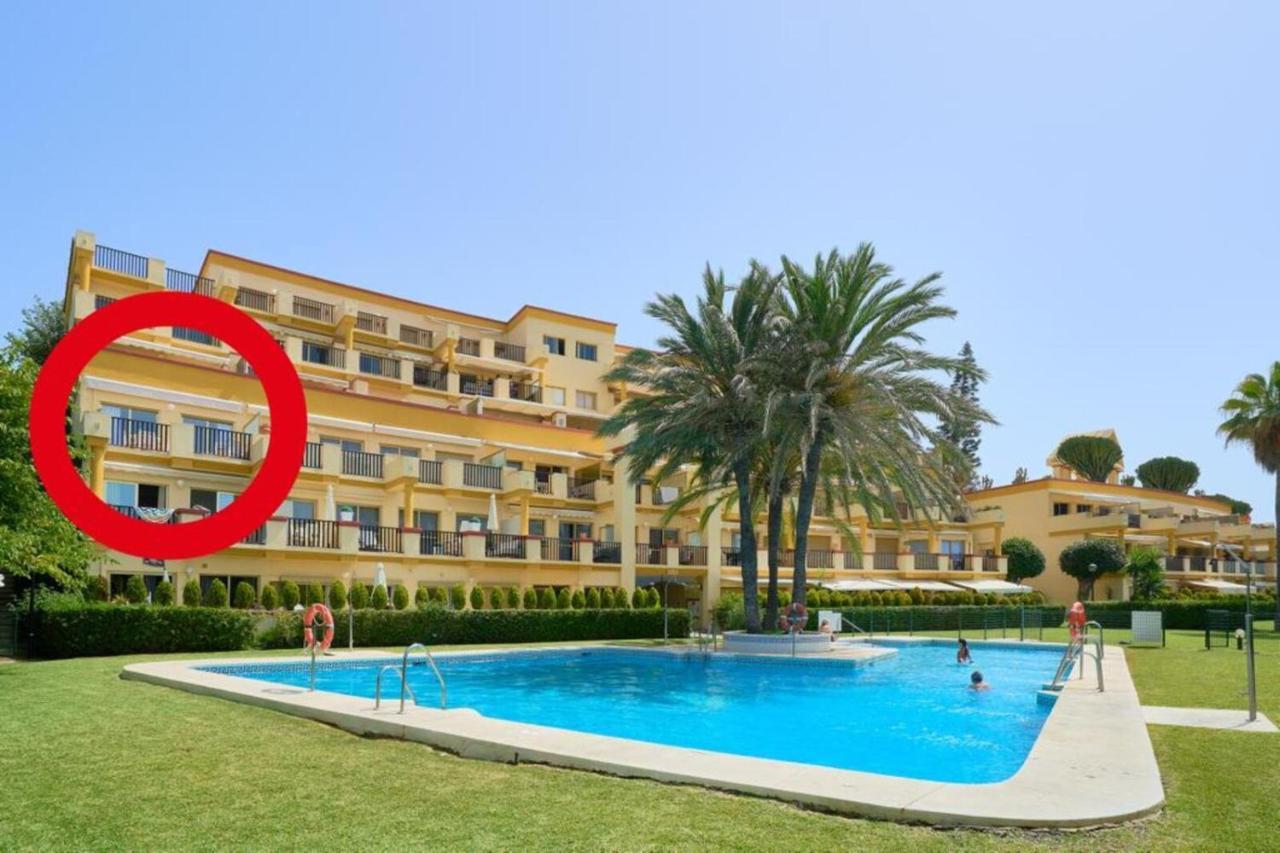 Primera Línea De Playa Vistas Al Mar Elviria Marbella