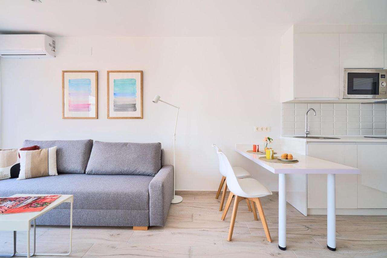 Primera Línea De Playa Vistas Al Mar Elviria Apartamento Marbella